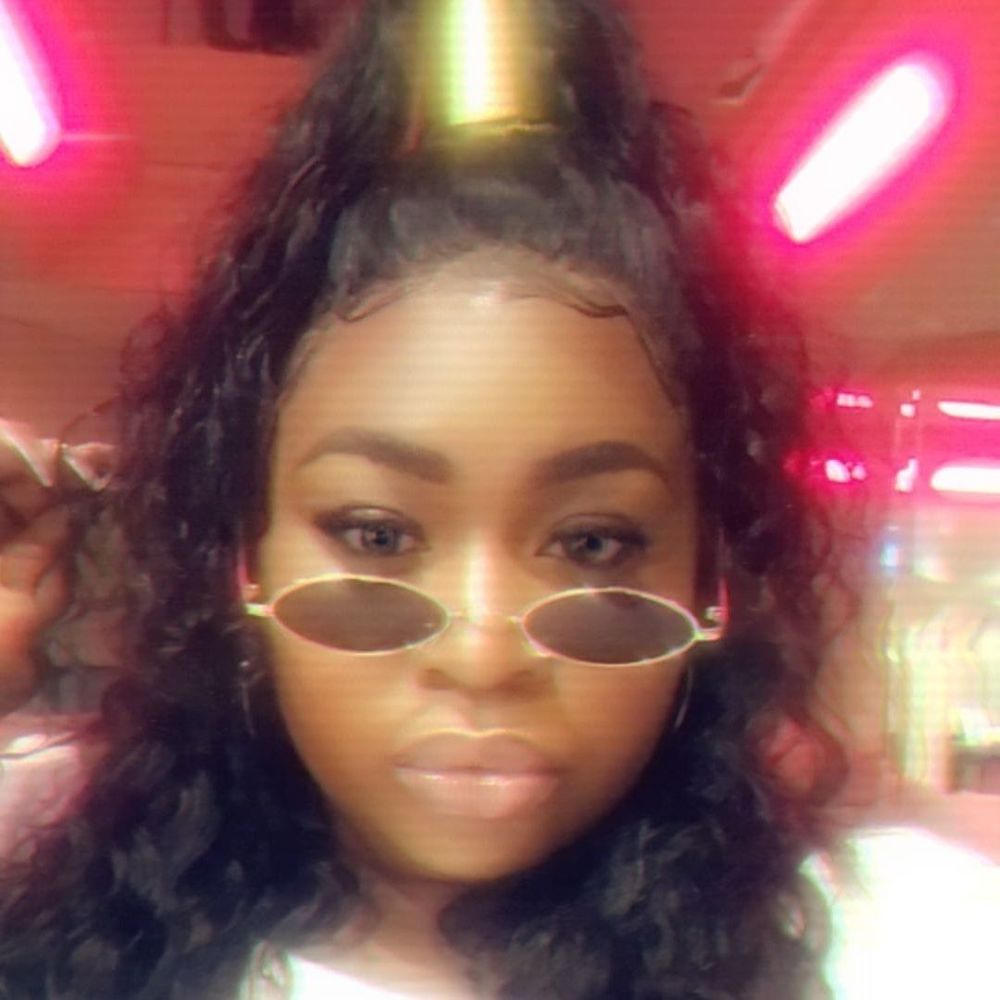 Meet your Posher, Latanya